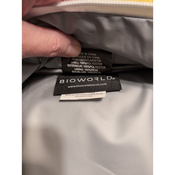 Hello Kitty Canvas Zip Around Graphic Lunch Box - Picture 7 of 9